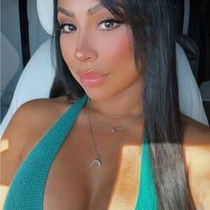 Meet your Posher, Bonitah